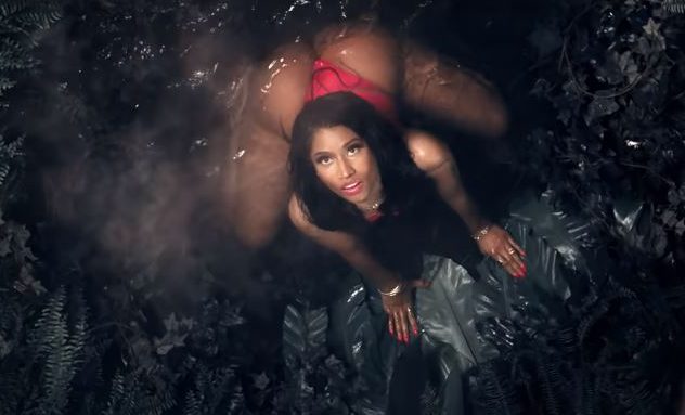 Nicki-Minaj-string-anaconda
