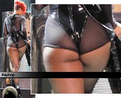 Rihanna-cul-gros-plan