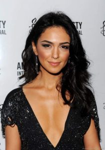 Nazanin Boniadi sexy