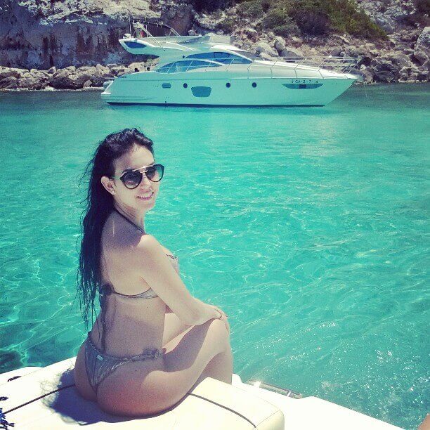 Georgina Rodriguez bikini bateau