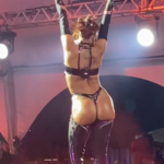 Anitta performance live en string